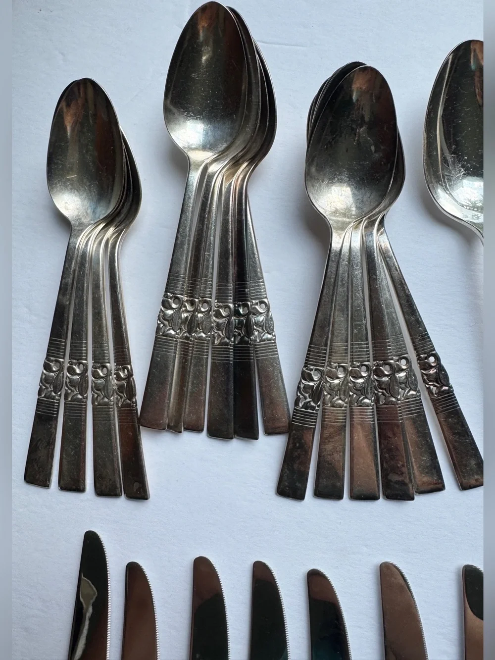 Morning Star By Oneida Community Silver Plated 49 Pieces Forks Spoons Vintage